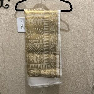 Pakistani/Indian style organza duppatta/chunni.